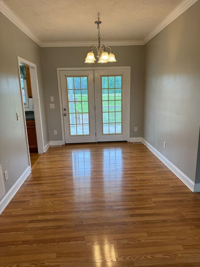 Building Photo - Charming 3 Bed, 2 Bath Home in Maiden – Pe...