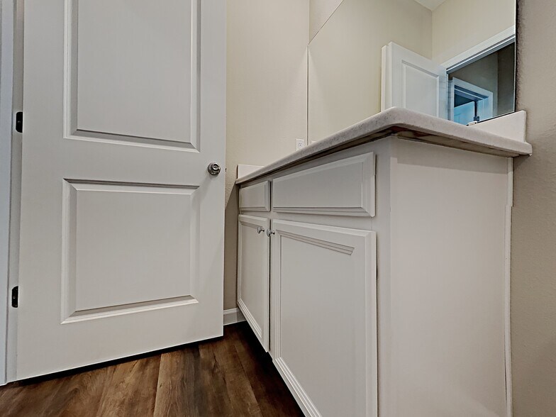 Building Photo - 123 Edge Pk Trl