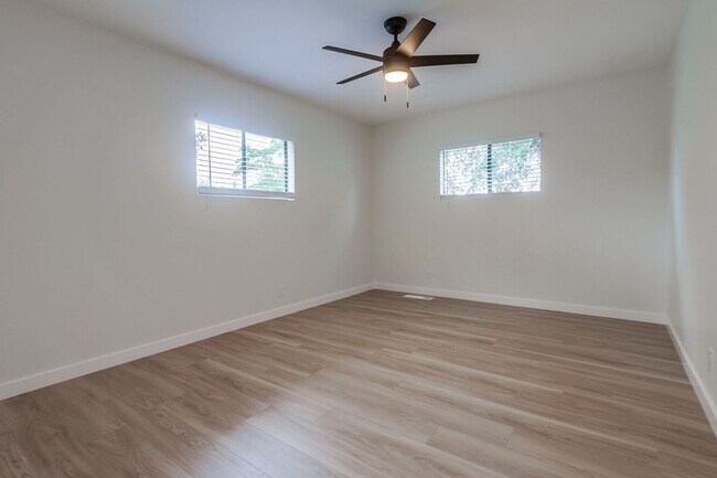 Building Photo - Charming Fully Remodeled 3-Bedroom Home in...