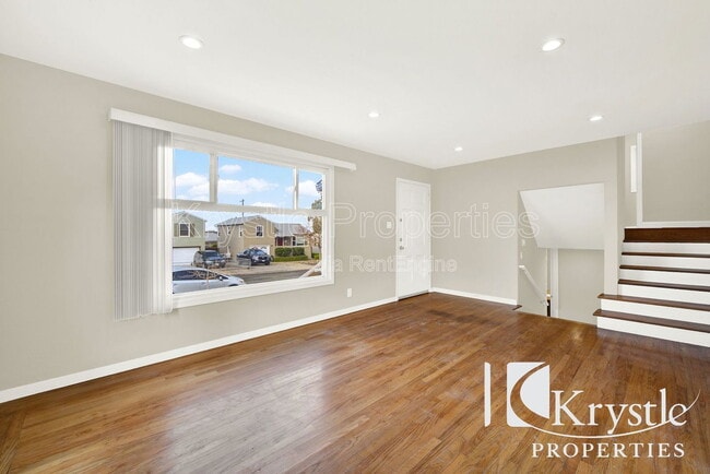 Building Photo - 2420 Alameda St