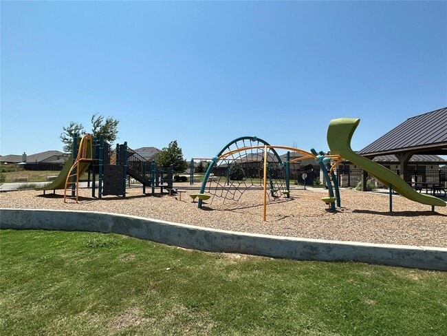 Building Photo - 755 Hoot Owl Ln S