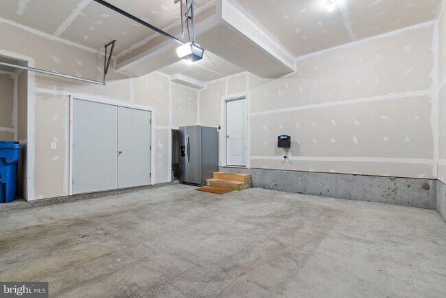 Building Photo - 1460 Meadowlark Glen Rd