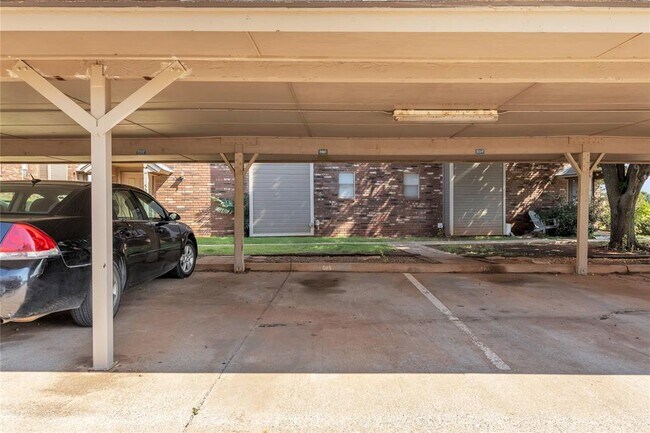 Building Photo - 11409 Springhollow Rd