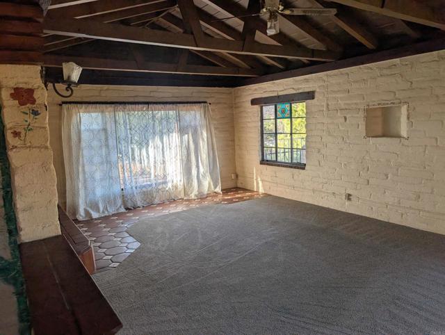 Building Photo - 9738 Lakeview Rd