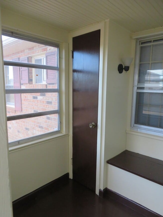 Building Photo - 7300 Claiborne Rd