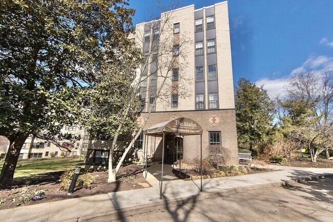 Building Photo - 3901 Cathedral Ave NW