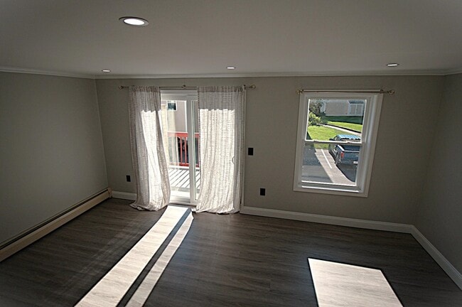Building Photo - 70 Modena Dr