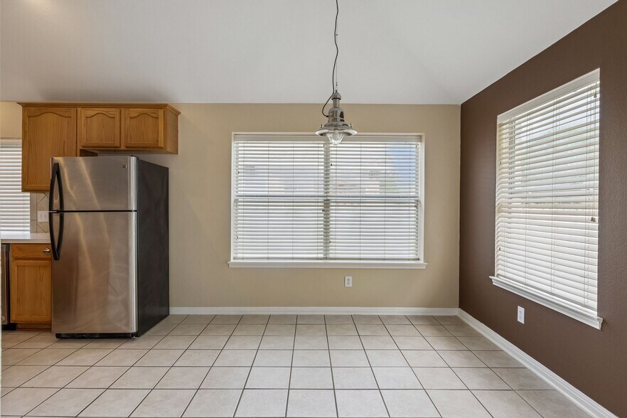 Building Photo - 7206 W Magic Mountain Ln