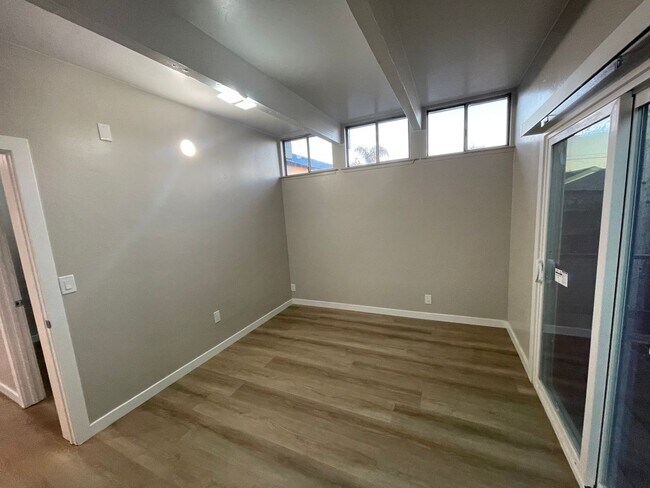 Building Photo - FREE RENT SPECIAL -Pismo Beach rental 2 blocks from the beach