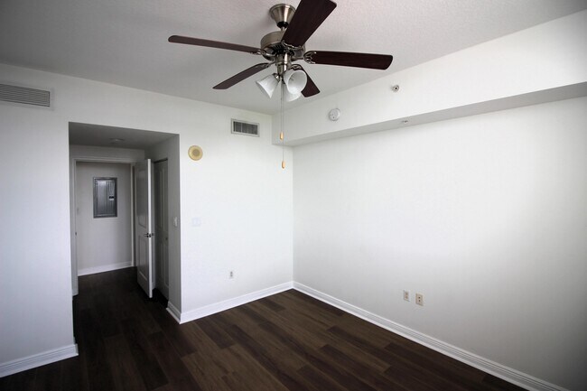 Building Photo - 350 N Federal Hwy