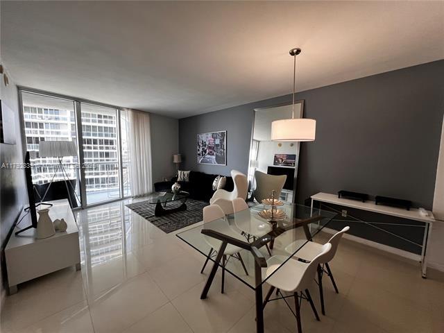 Building Photo - 475 Brickell Ave