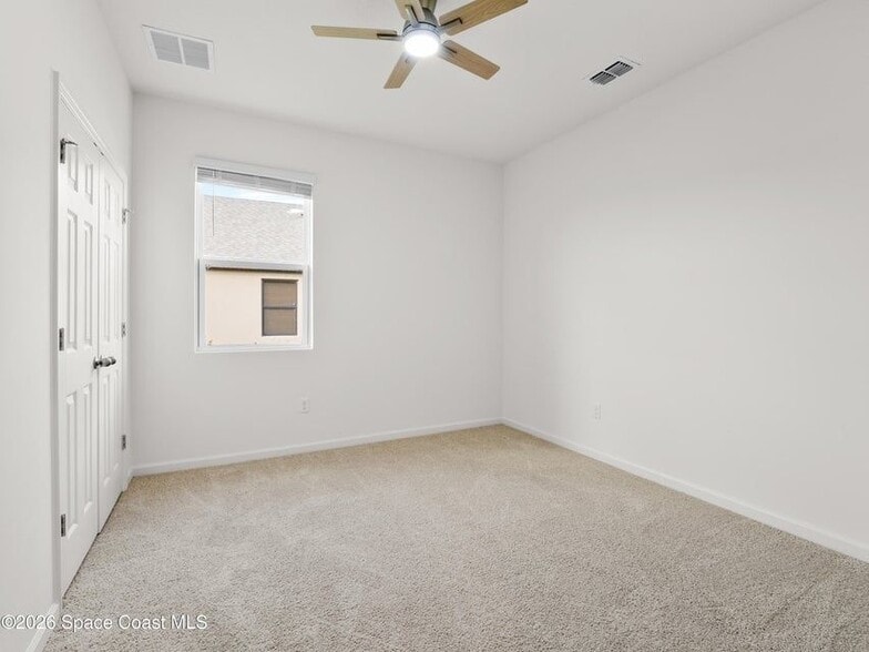 Building Photo - 5388 Waterfall Pl