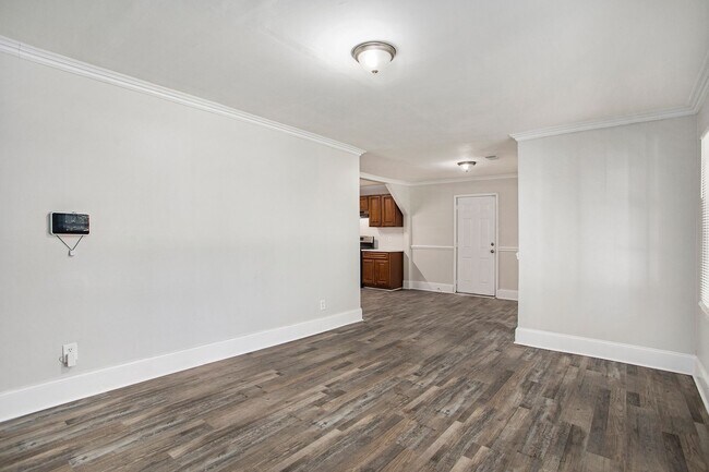 Building Photo - Renovated 3BR/2BA Home in Decatur!