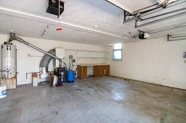 Building Photo - 2617 All Saints Ct