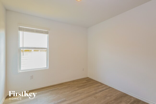 Building Photo - 6531 Scarecrow Wy