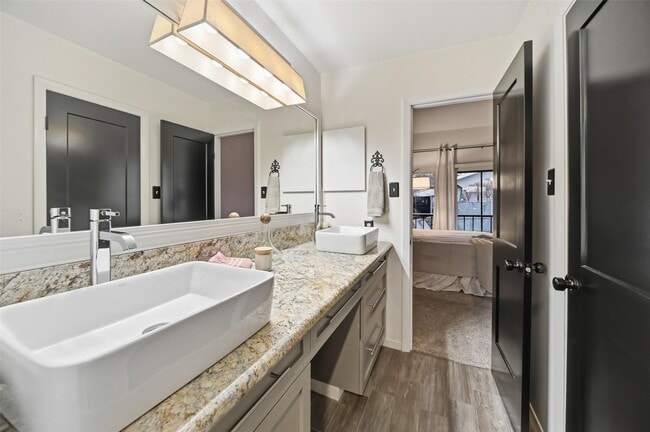 Building Photo - 3226 Poe Dr