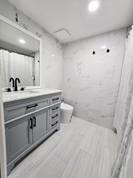 Building Photo - 8407 Bernwood Cove Loop