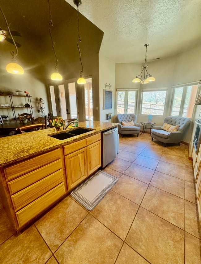 Building Photo - 3369 S 1100 W