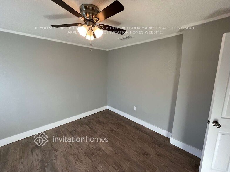 Building Photo - 6231 Seabreeze Dr