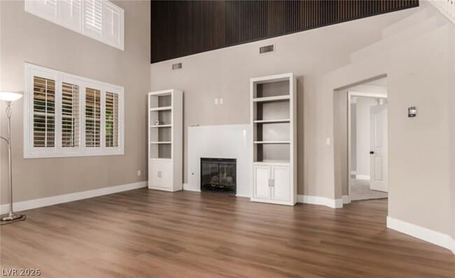 Building Photo - 264 Pointe Ranier Ave