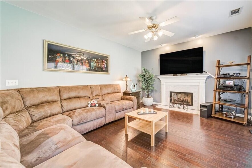 Building Photo - 2847 Lowe Ct