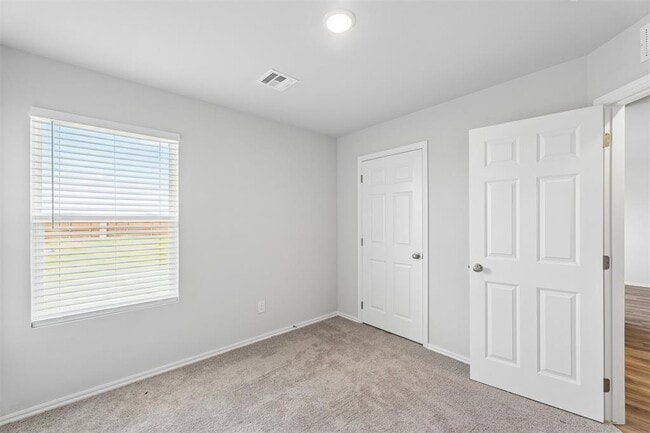 Building Photo - 2213 SE 89th Terrace