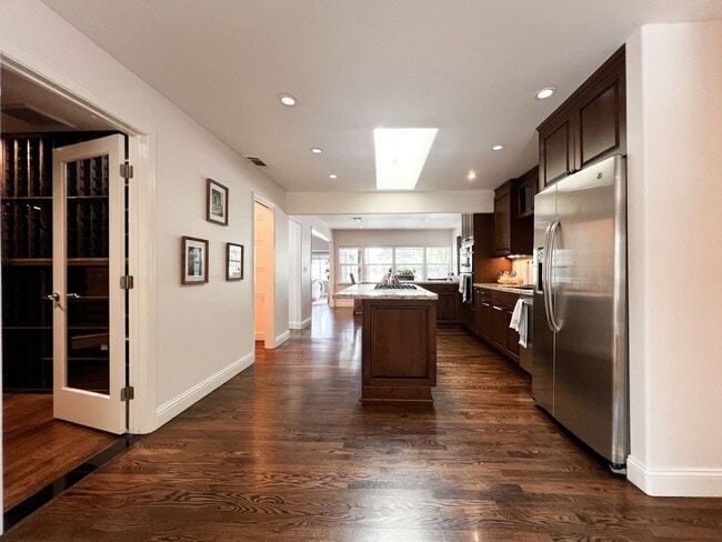 Building Photo - Wine Country Retreat with Guest Cottage & Vineyard Views