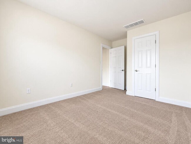 Building Photo - 115 Bay Hill Ln