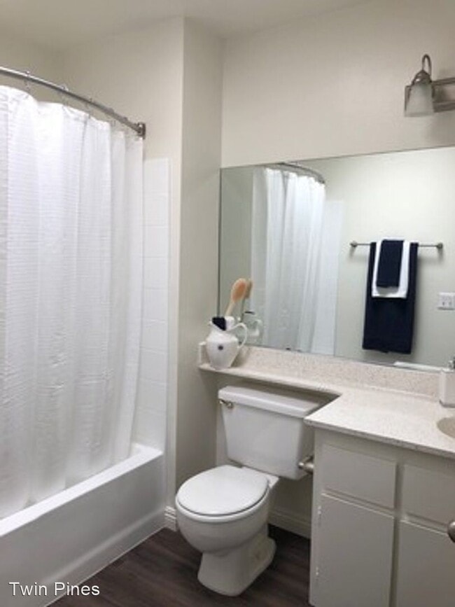 Building Photo - 2567 Orange Ave