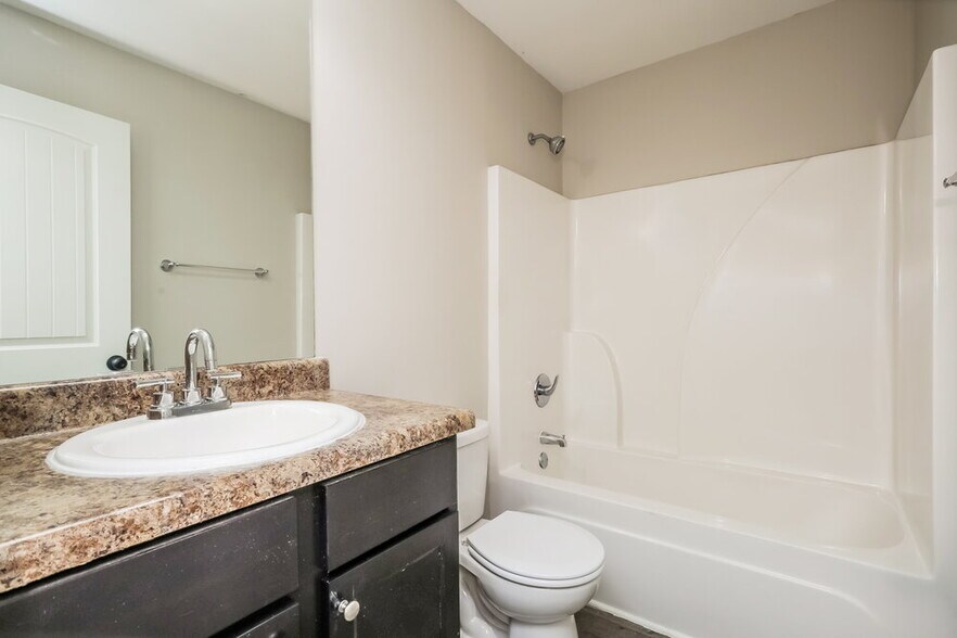 Building Photo - 1104 Jury Ct