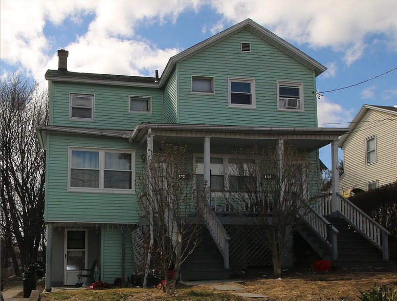 Building Photo - 147 W Parker St