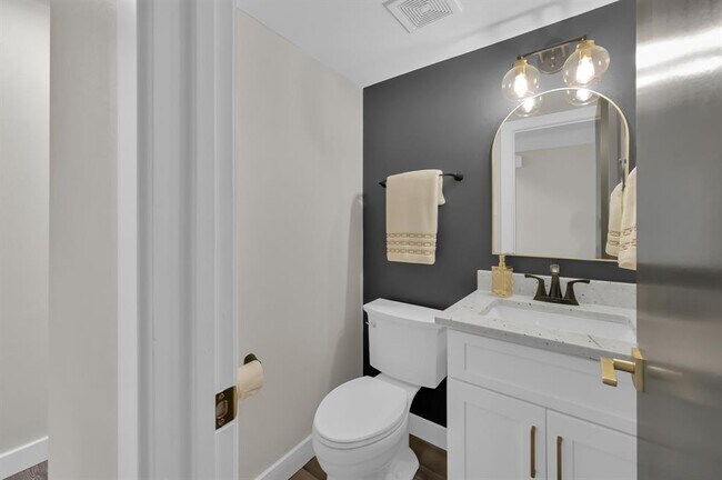 Building Photo - 3526 Indian Forest Dr