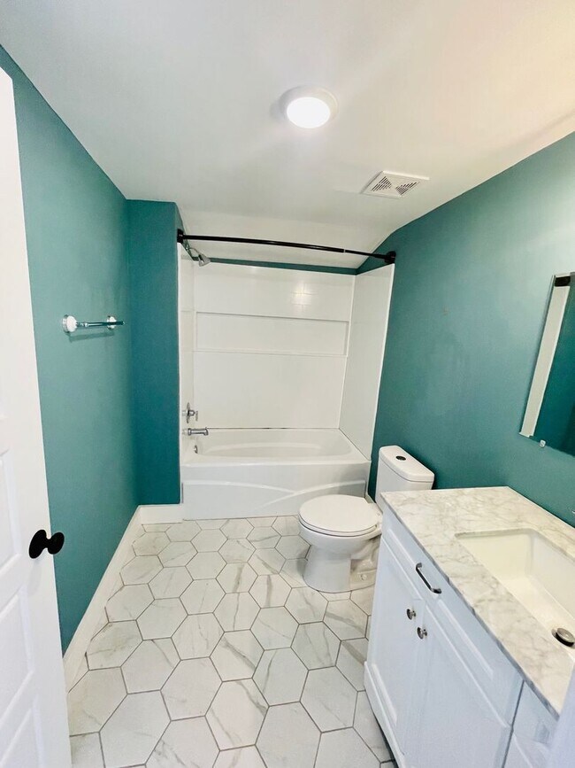 Building Photo - Find Your Fall Sanctuary