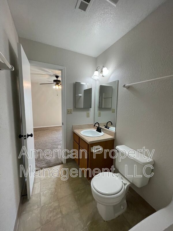 Building Photo - 4404 S 133rd E Ave