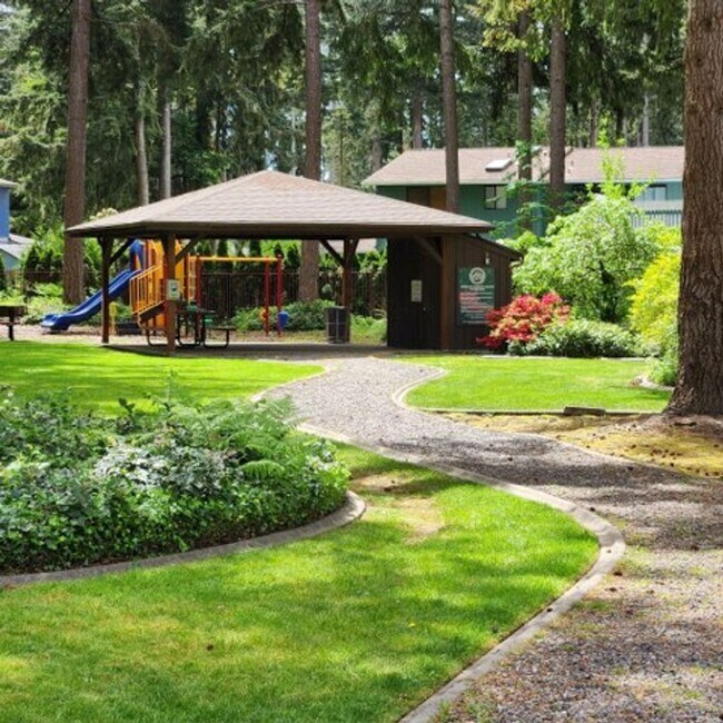Building Photo - Charming 3-Bedroom Home in Desirable Gem H...