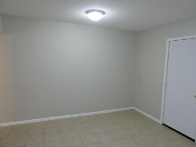 Building Photo - 103 Hampton Dr