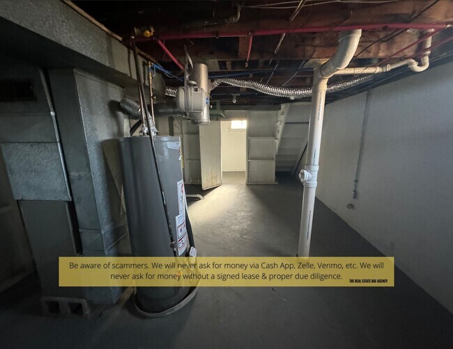 Building Photo - 10135 Cabot Dr