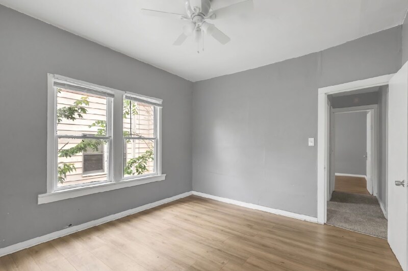 Building Photo - 3657 E 151st St