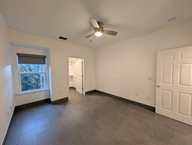 Building Photo - Asheville Condo Rental