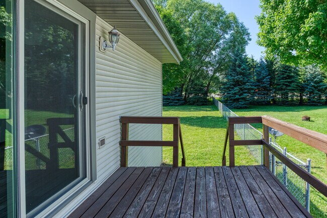 Building Photo - 3500 Northridge Ct