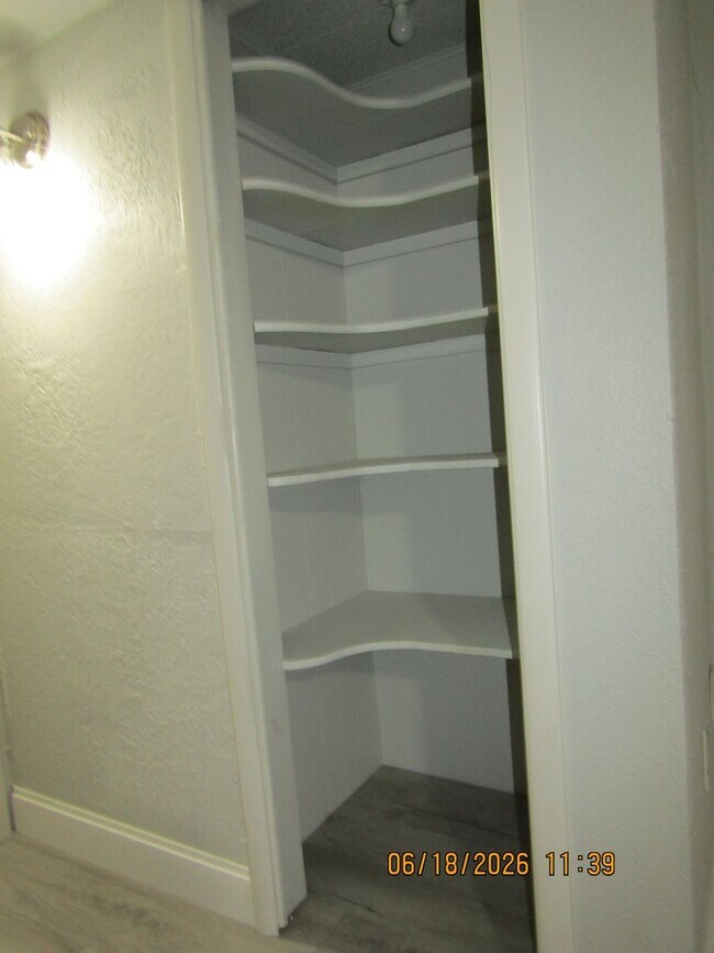 Building Photo - Freshly Painted/New Flooring home located closed to downtown Lawton/Ft. Sill