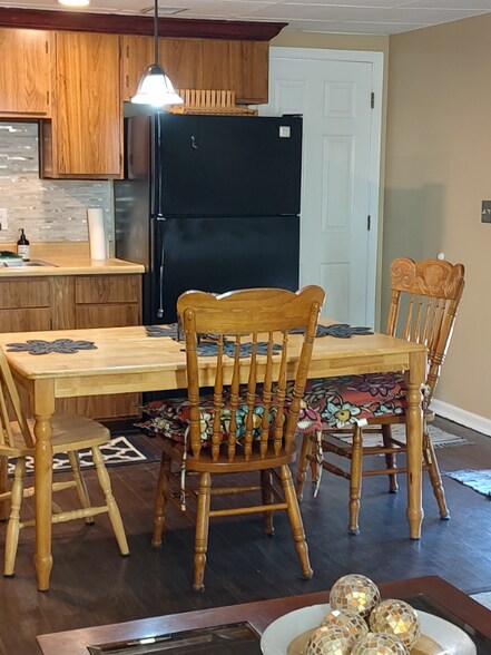 Building Photo - 5204 Roman Dr