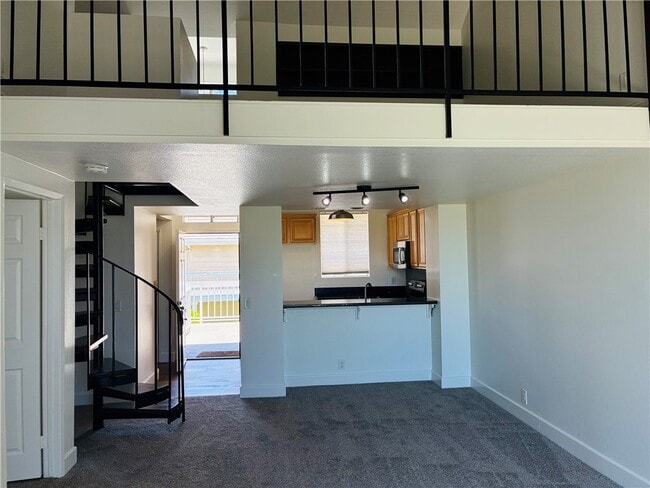 Building Photo - 20191 Cape Coral Ln