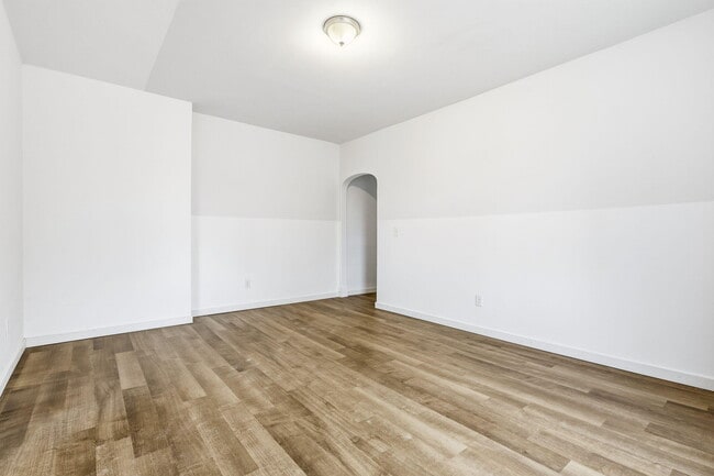 Building Photo - 3295 Rochester St