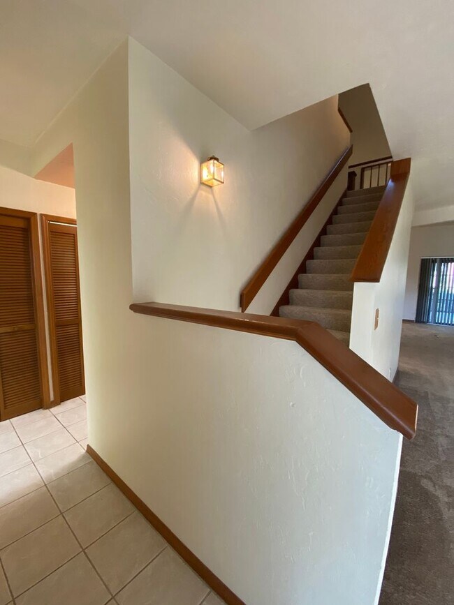 Building Photo - Beautiful Boardwalk - Location, Location, Location!