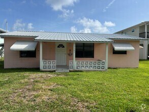 Building Photo - DIRECT GULF ACCESS 2/2 FOR RENT