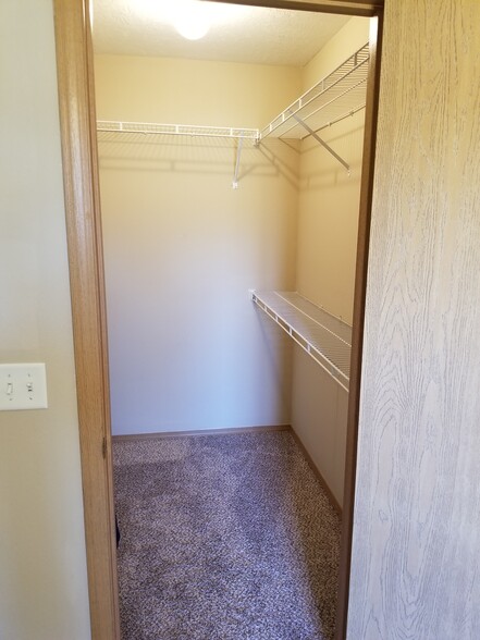 Master Walk-in Closet - 819 N Pinewood Ave