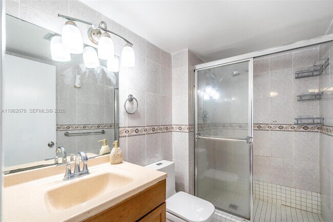 Building Photo - 18071 Biscayne Blvd