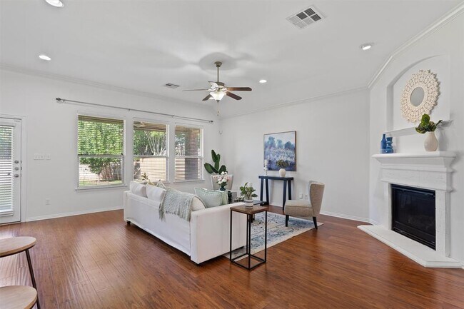 Building Photo - 2529 Mirasol Loop