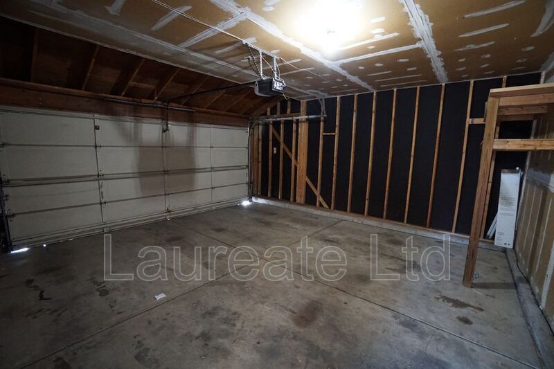Building Photo - 18971 E Chaffee Pl